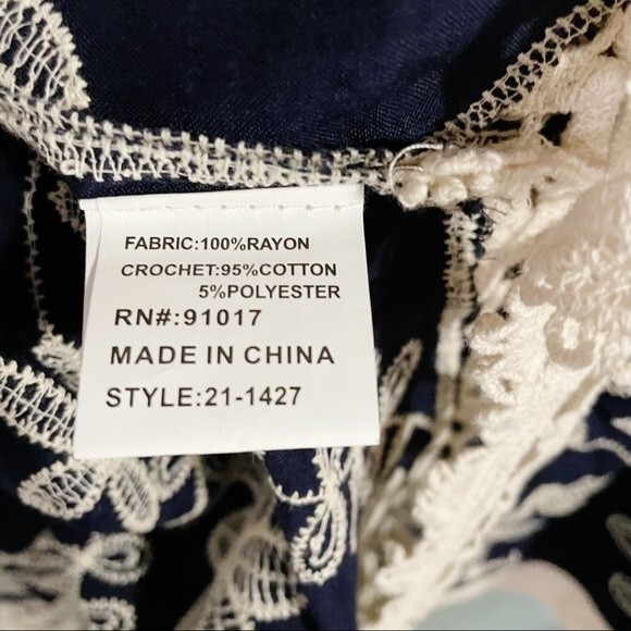 NWT Solitaire Top Women's Size XL Crochet-Trimmed Embroidered Navy Boho Poncho - Picture 8 of 14